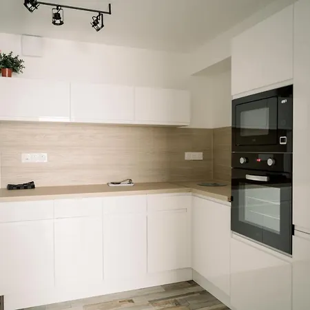 Le Bourguet Nau Apartament *