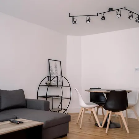 Le Bourguet Nau Apartament