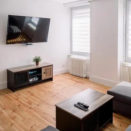 Le Bourguet Nau Apartamento *